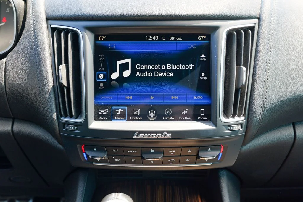 Used 2017  Maserati S image 54