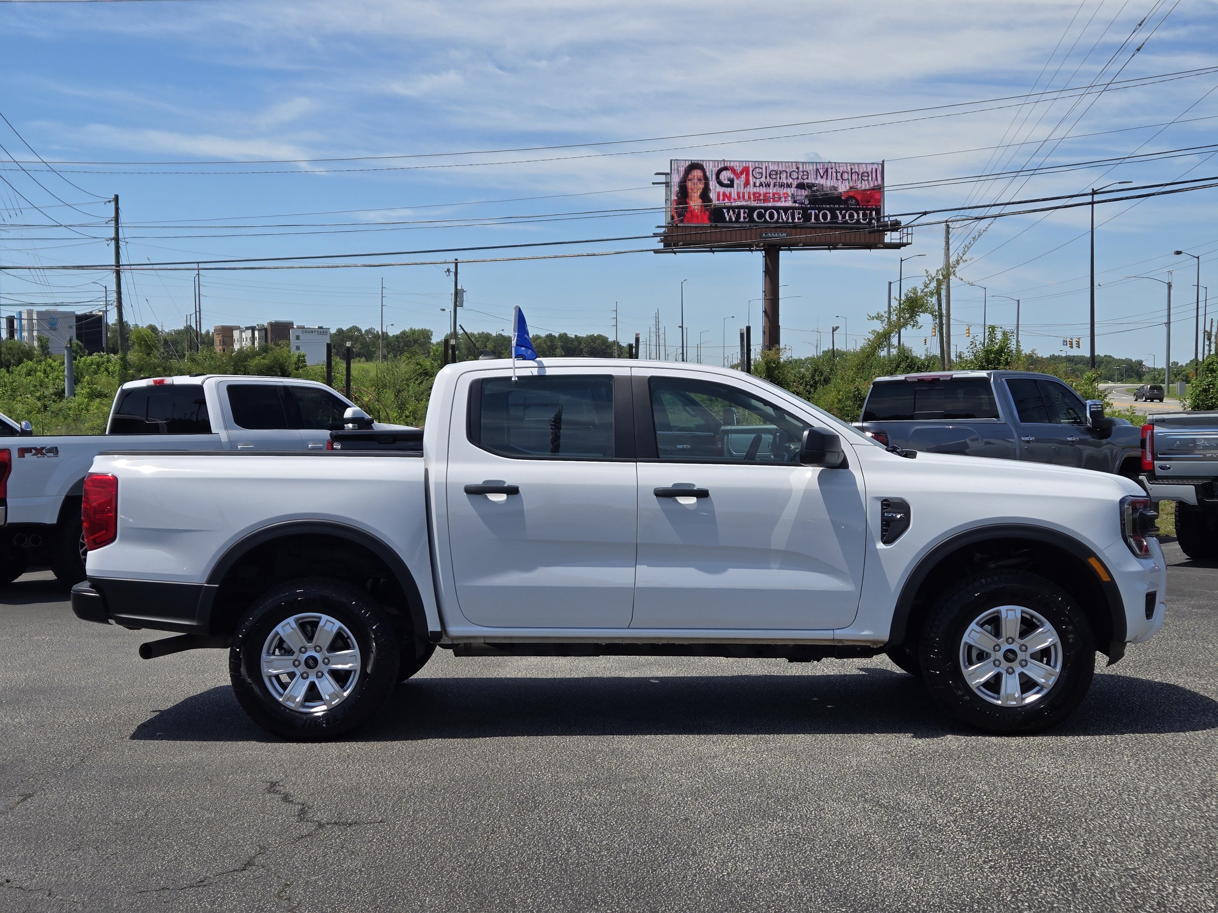 Certified Used 2025 Oxford White Ford XL image 7