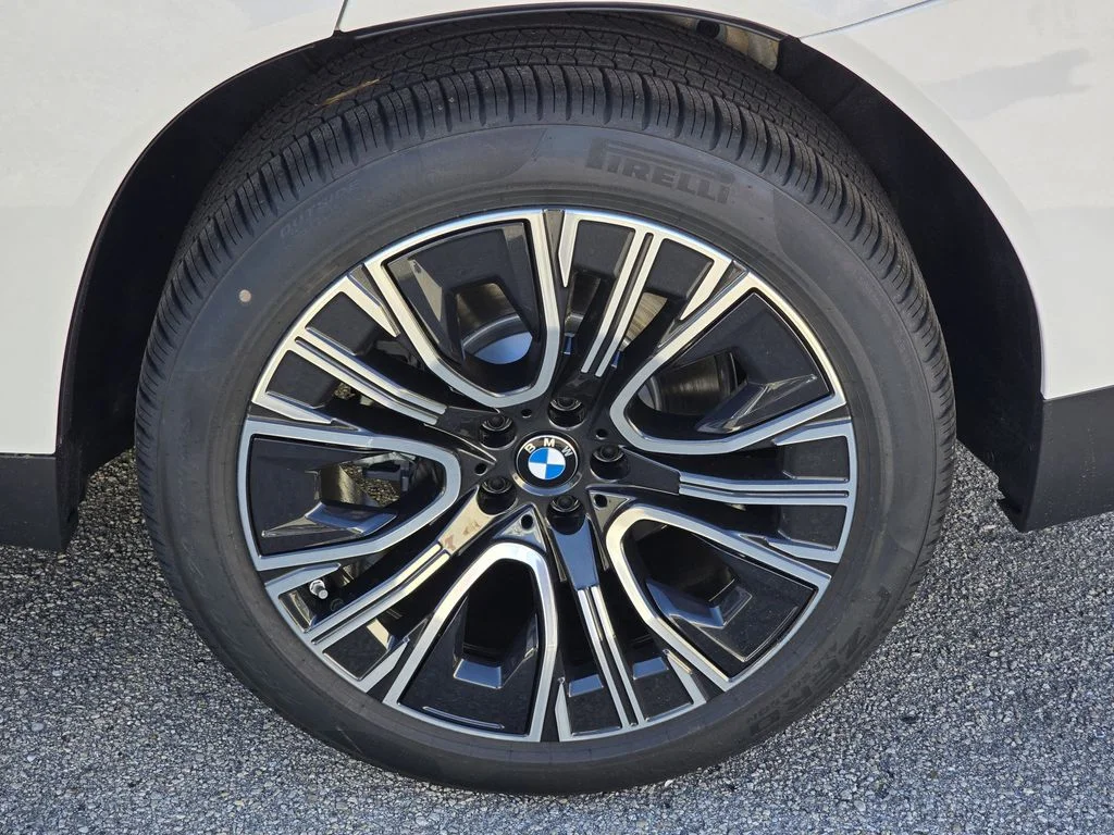 Used 2026 White BMW 30 xDrive image 5