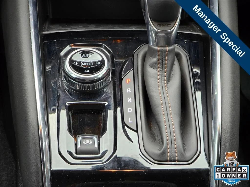 Used 2024 Summit White GMC AT4 image 18