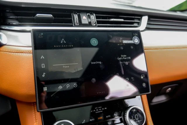 2026 Jaguar F-Pace R-Dynamic S - Photo 33