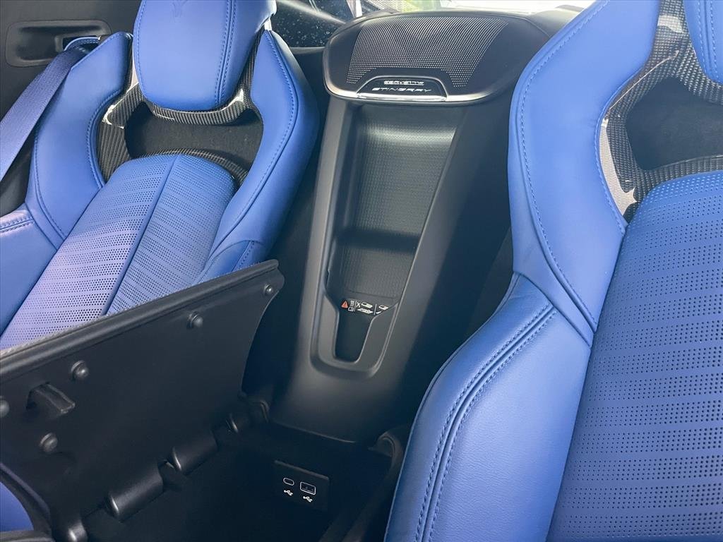 2027 Chevrolet Corvette 3LT - Photo 18