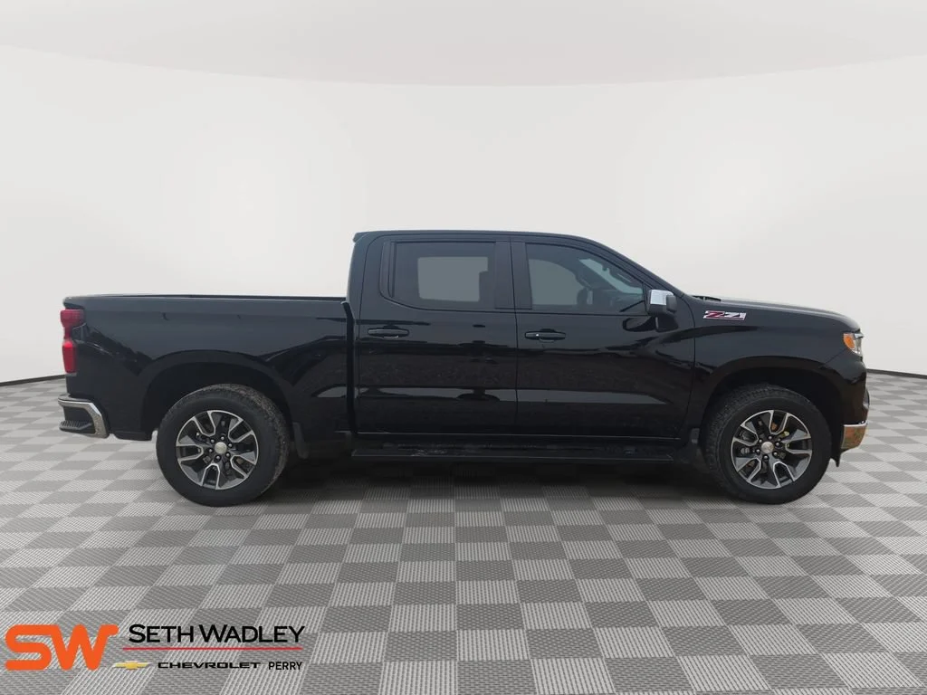 Used 2024 Black Chevrolet LT image 8