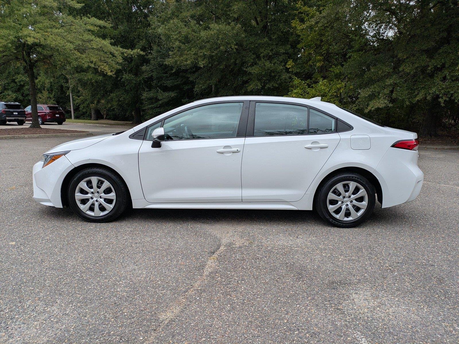 Used 2024  Toyota LE image 7
