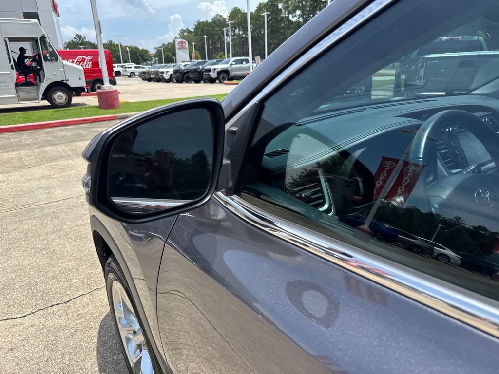 Used 2018 Gray Toyota Limited image 12
