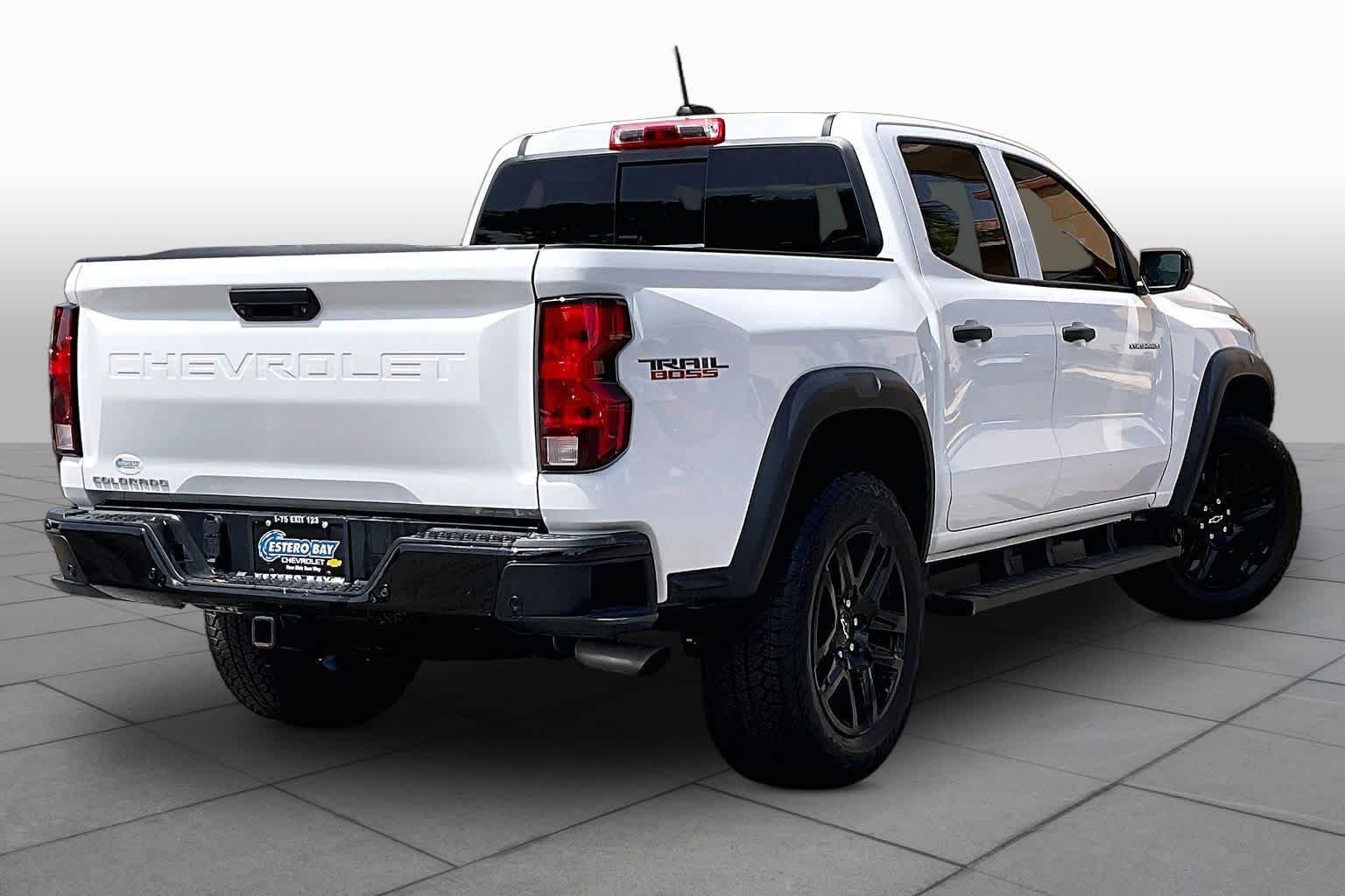 Used 2025 Summit White Chevrolet 4WD Trail Boss image 13