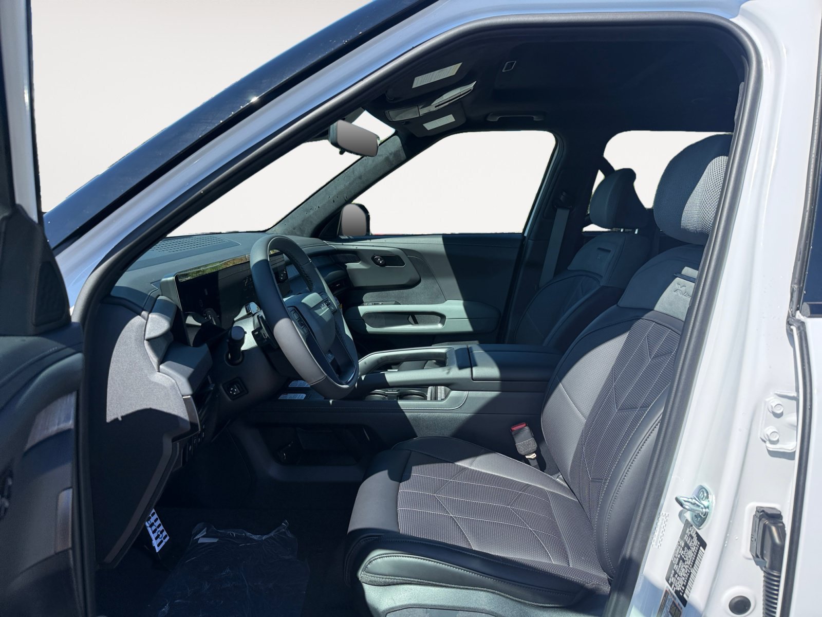 New 2027 Glacial White Pearl Kia X-Line SX-Prestige image 10