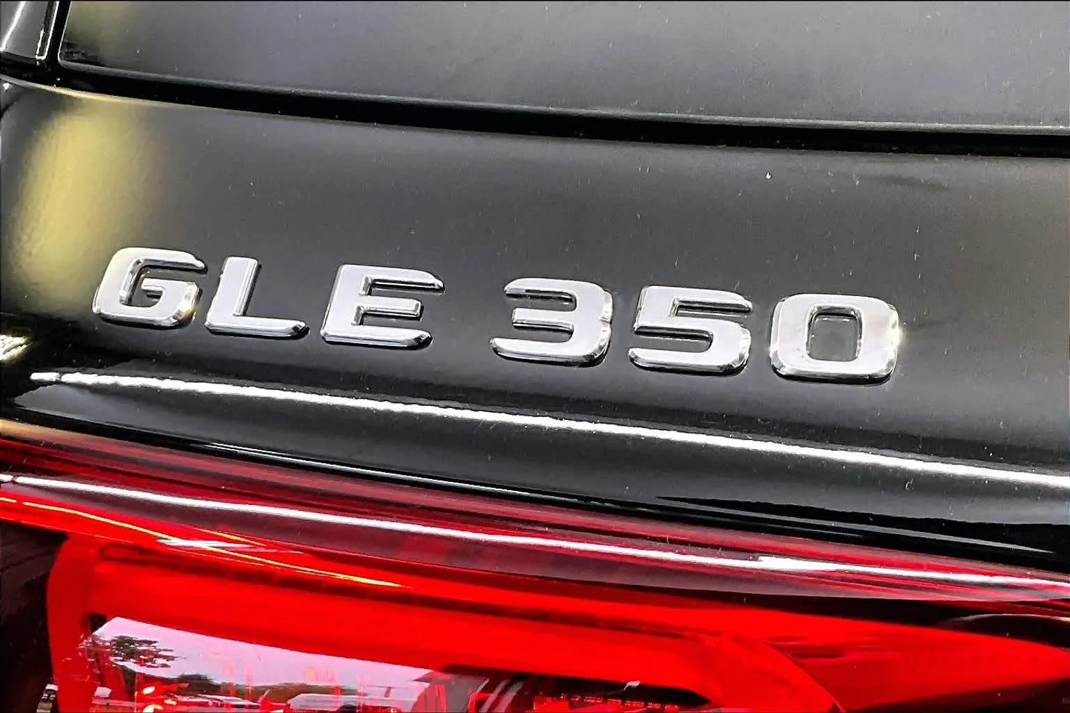 Used 2020 Black Mercedes-Benz GLE 350 image 33