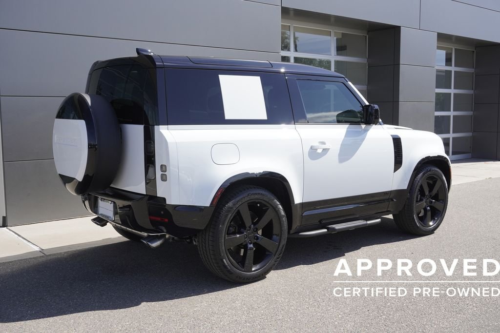 Certified Used 2026 White Land Rover V8 image 4