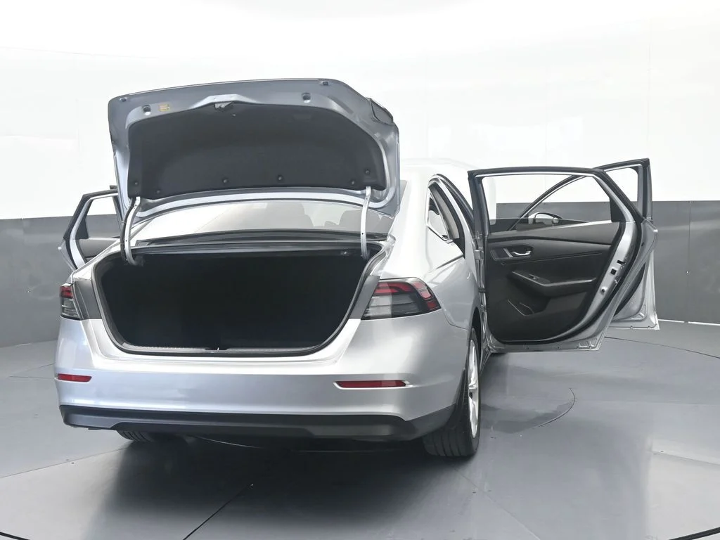 Used 2024 Silver Honda LX image 70
