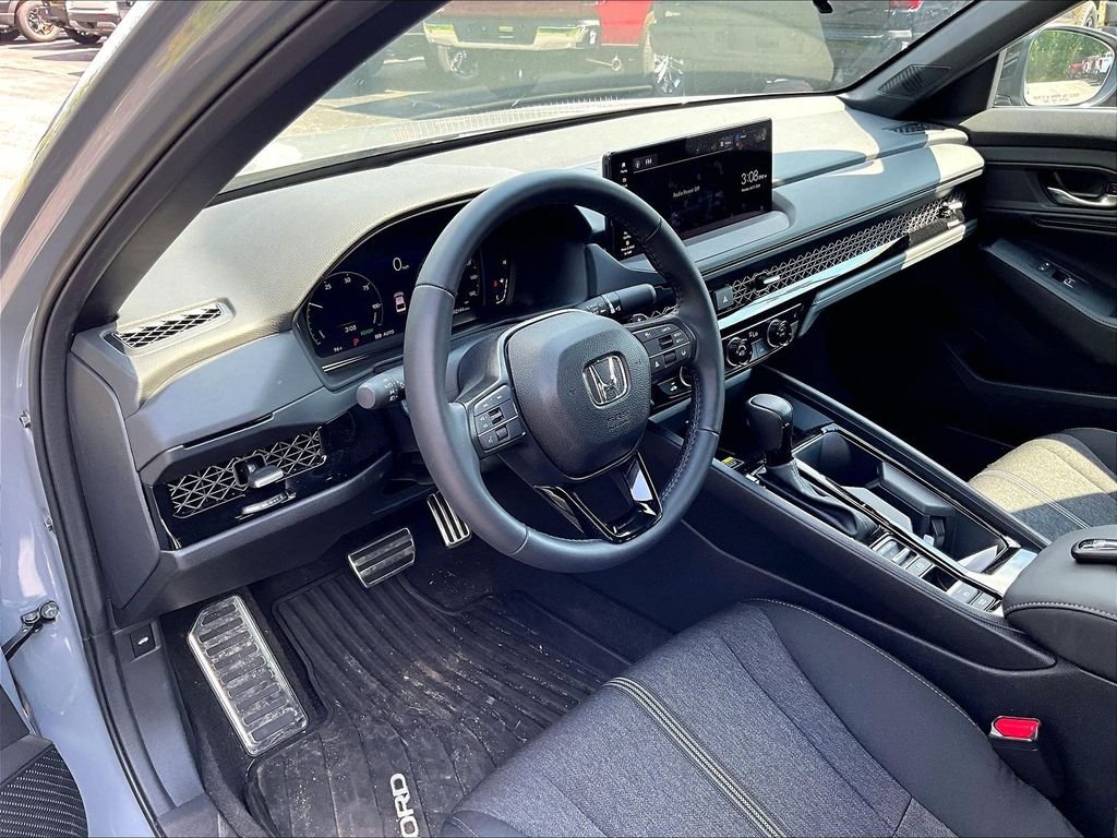 Used 2025 Gray Honda Sport image 8