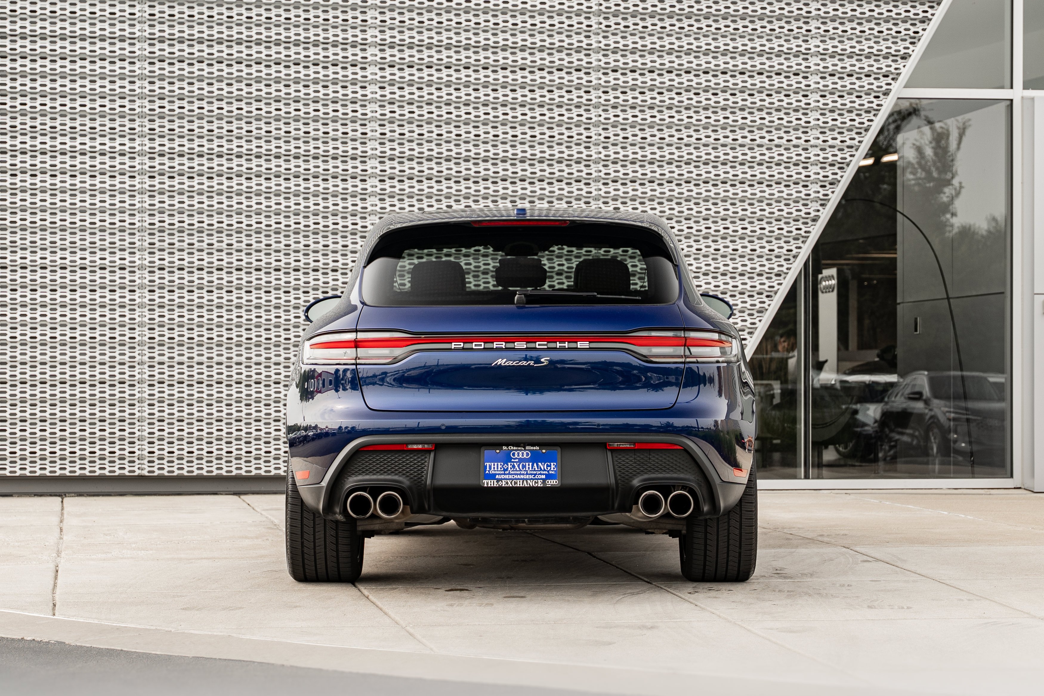 Used 2022 Night Blue Metallic Porsche S image 27
