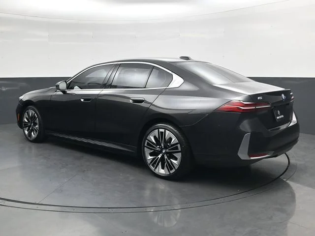 Used 2025 Gray BMW eDrive40 image 7