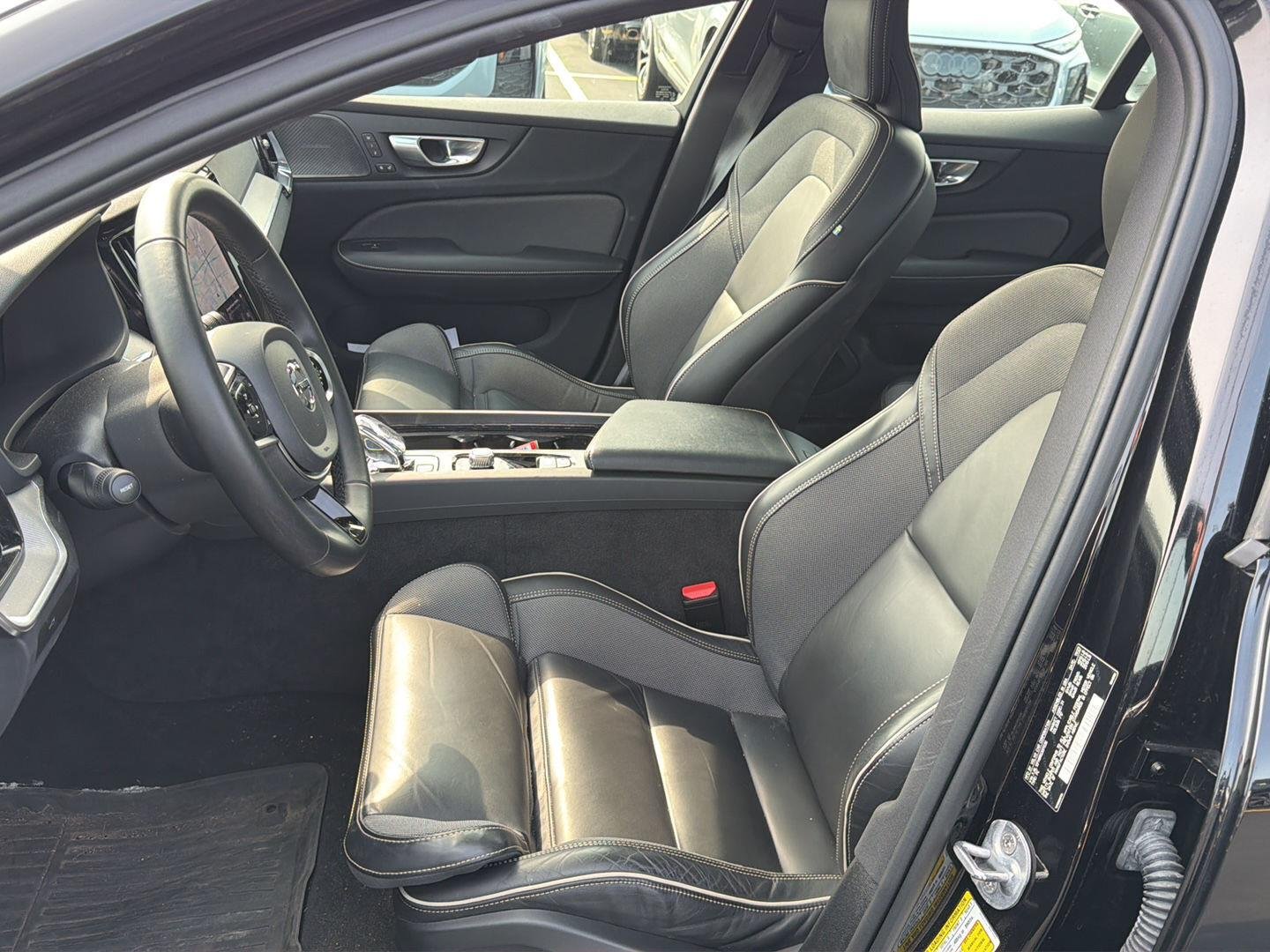 Used 2024 Onyx Black Metallic Volvo Plus Black Edition image 14