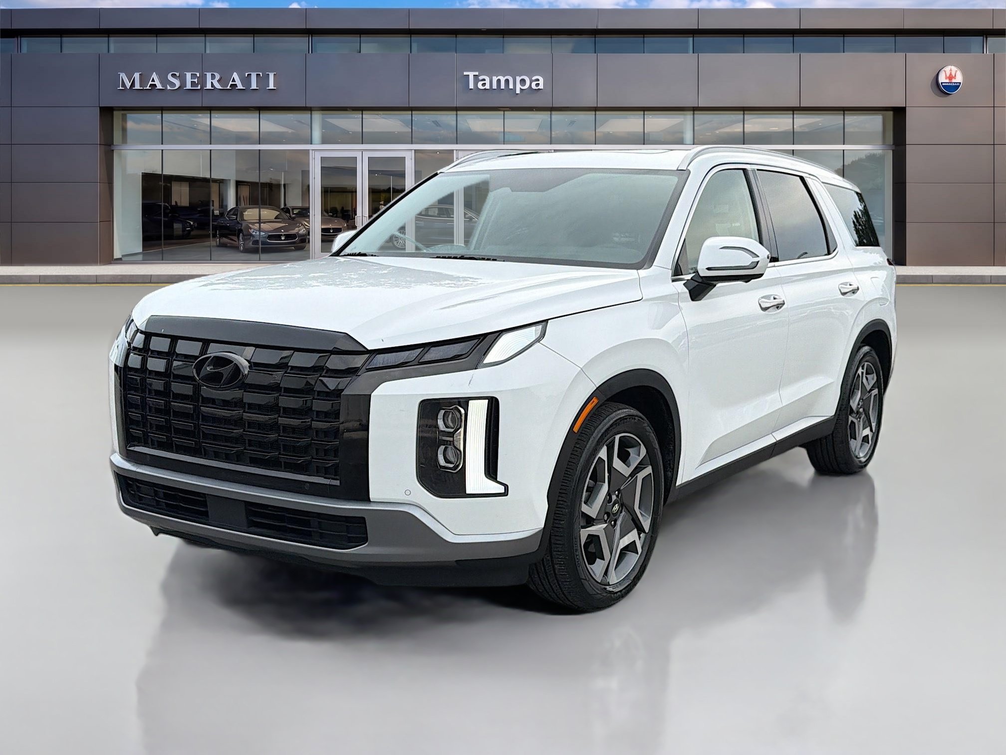 Used 2024 Hyper White Hyundai Limited image 7