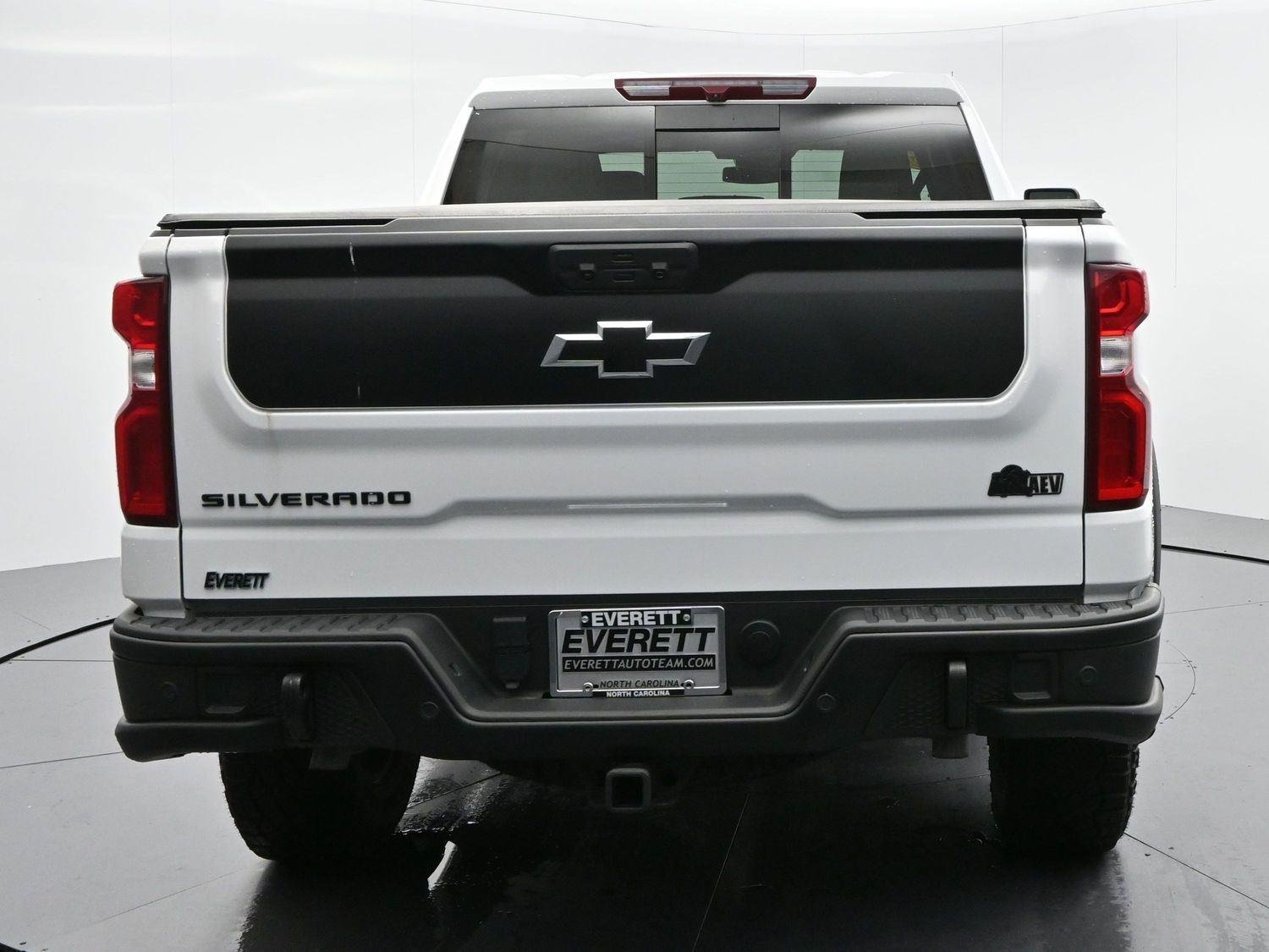 Used 2024 Summit White Chevrolet ZR2 image 6