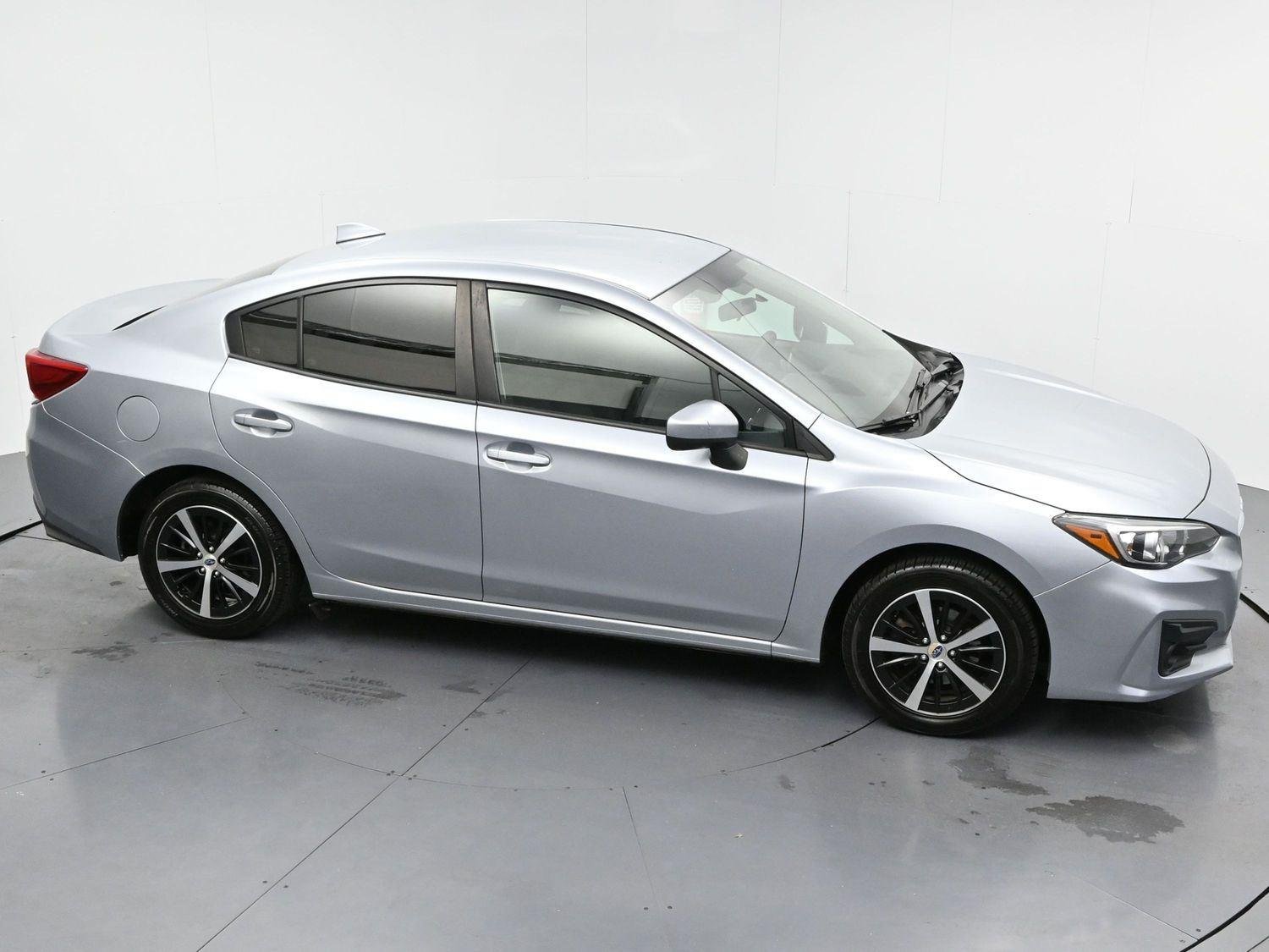 Used 2019 Ice Silver Metallic Subaru Premium image 33