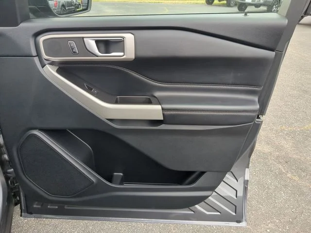 Used 2021 Gray Ford XLT image 33