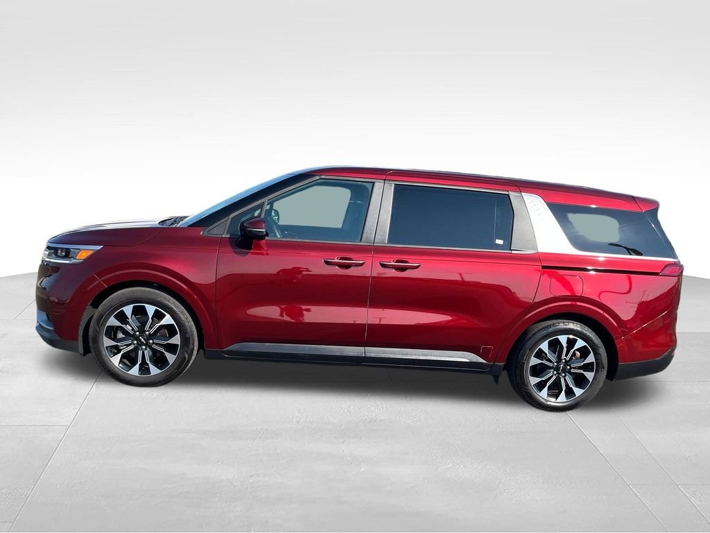 Used 2023 Red Kia EX image 2