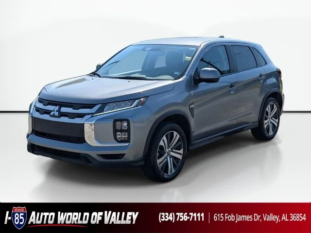 Used 2024 Silver Mitsubishi 2.0 ES image 1