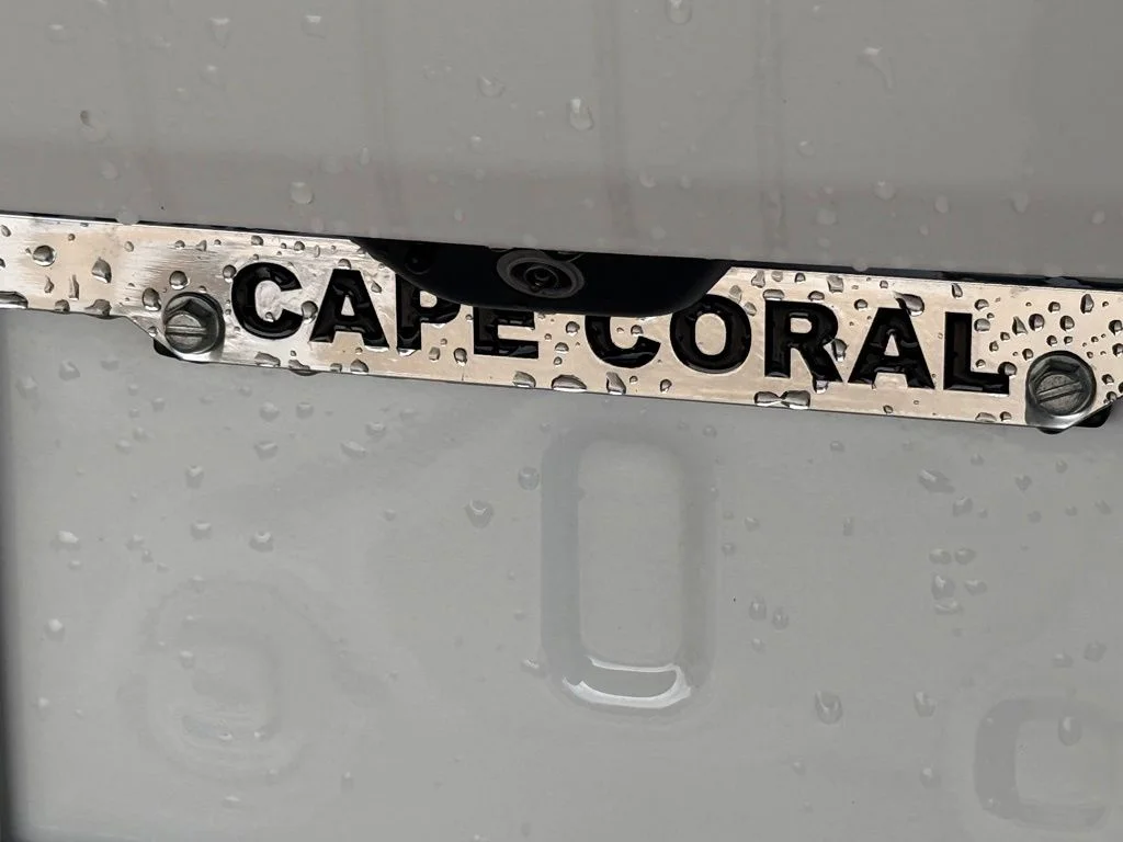 New 2026 Bright White Clear-Coat Exterior Paint Jeep Limited image 38