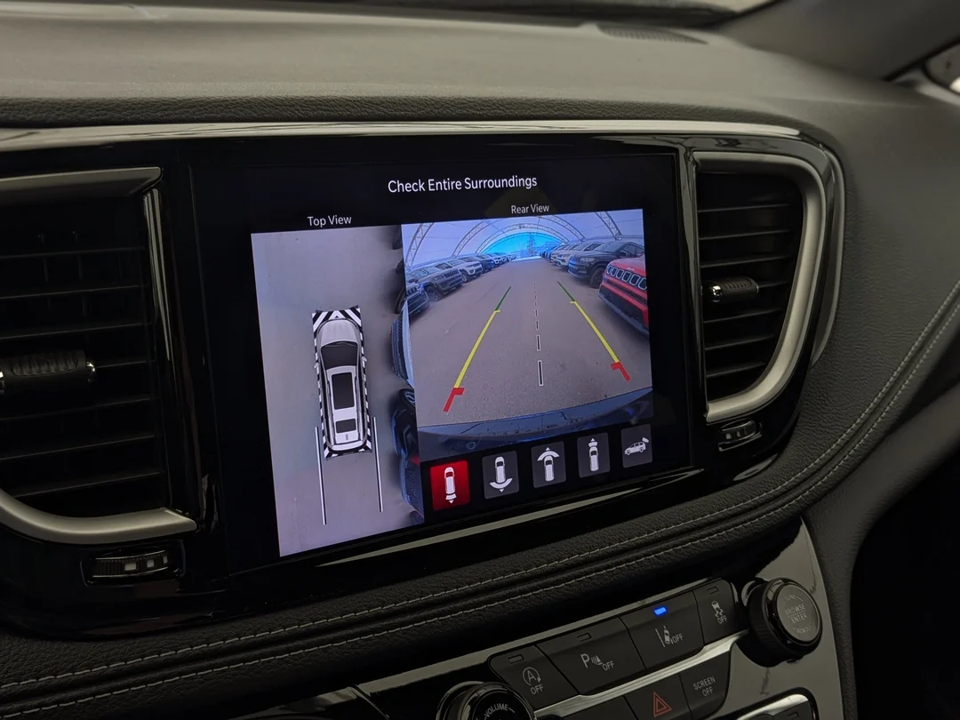 New 2026 Black Chrysler Select - - AWD - Full Sunroof - S Appearance - 360 Camera - Remote Start & More! image 23