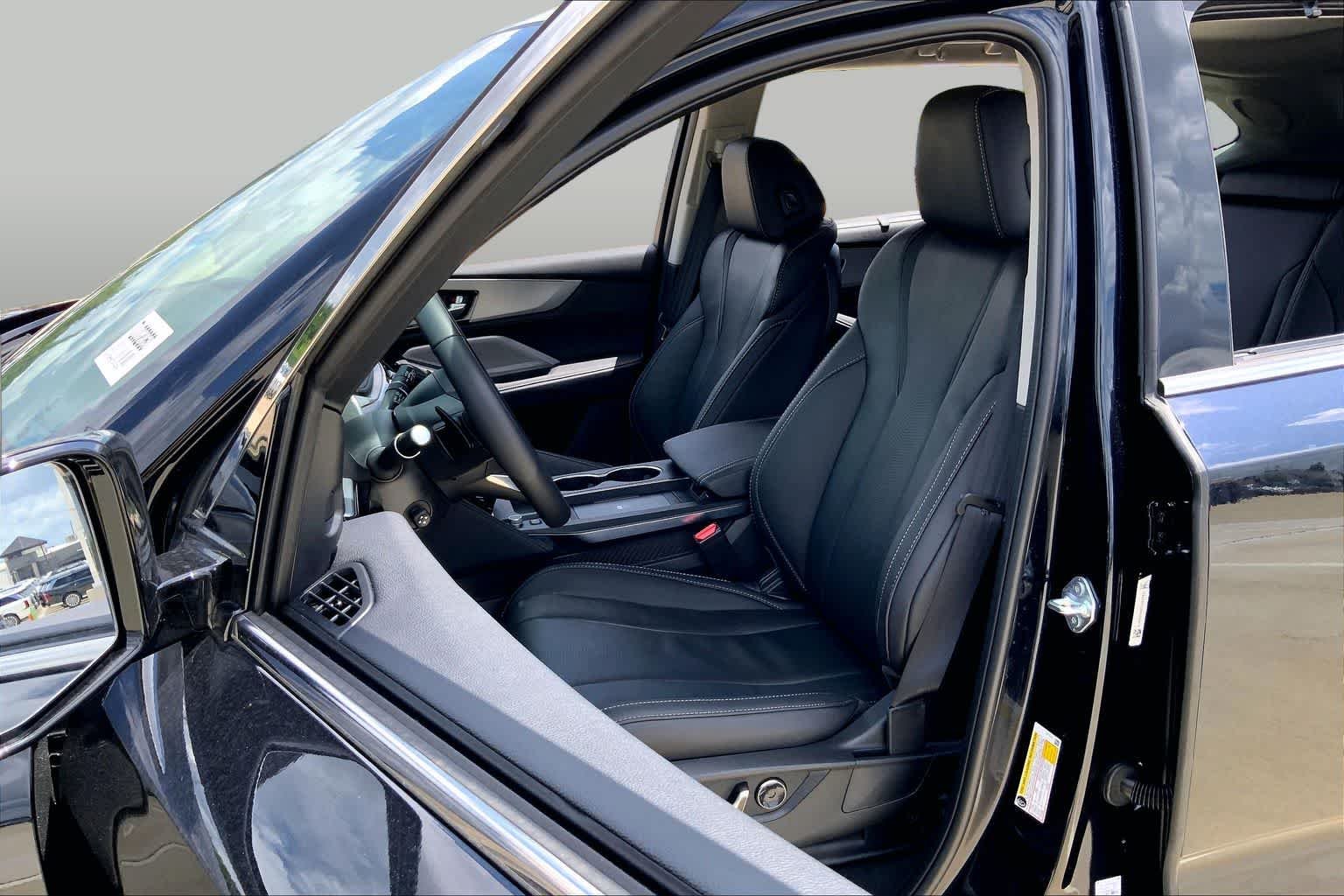 Certified Used 2026 Majestic Black Pearl Acura w/Technology Package image 8