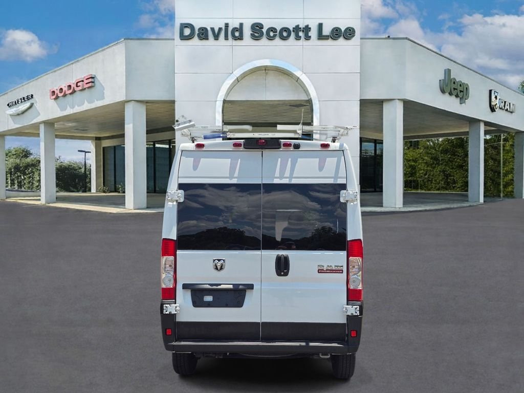 Used 2021 White Ram Base image 6