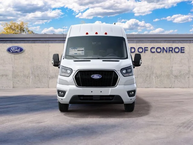 New 2027 Oxford White Ford XLT image 3