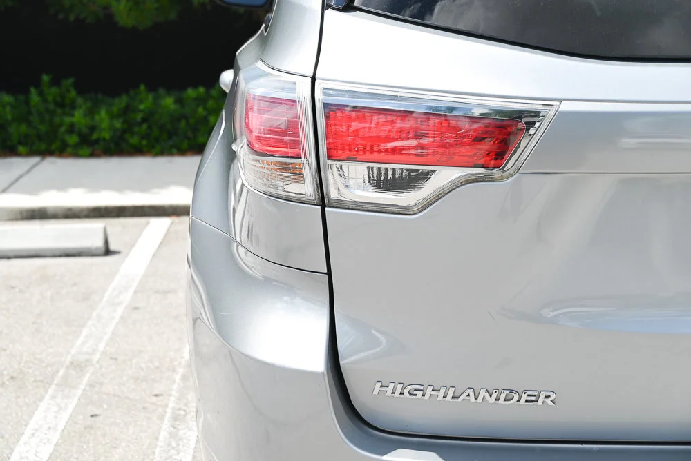 Used 2015 Silver Toyota Limited image 5