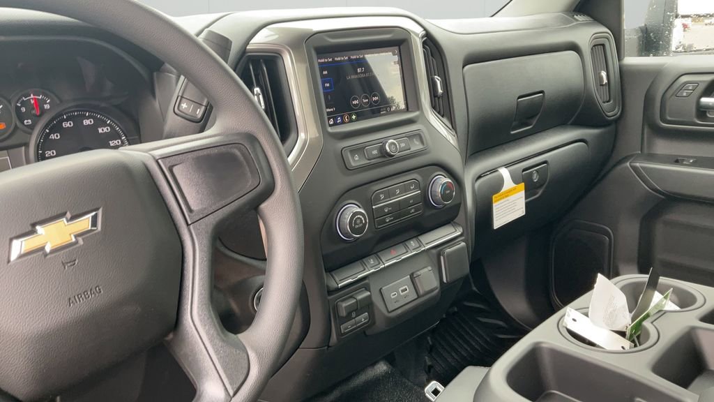 New 2026 Summit White Chevrolet Work Truck image 20
