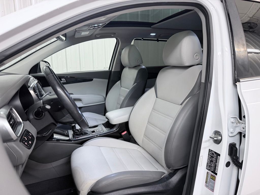 Used 2019 White Kia SX image 13