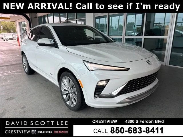 Used 2025 White Frost Tricoat Buick Avenir image 1