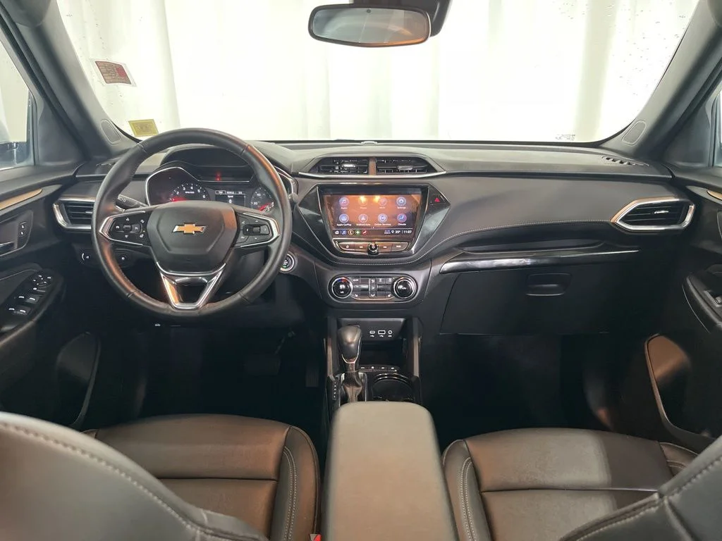 Used 2023 White Chevrolet ACTIV image 9