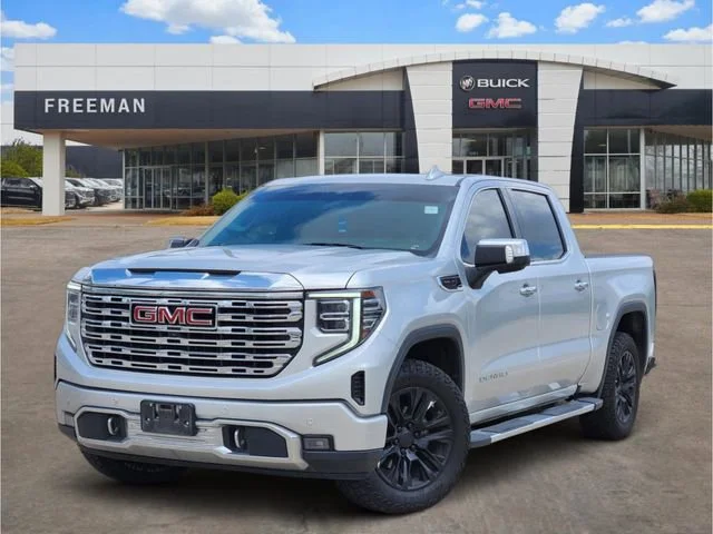 2022 GMC Sierra 4WD Crew Cab Short Box Denali's photo
