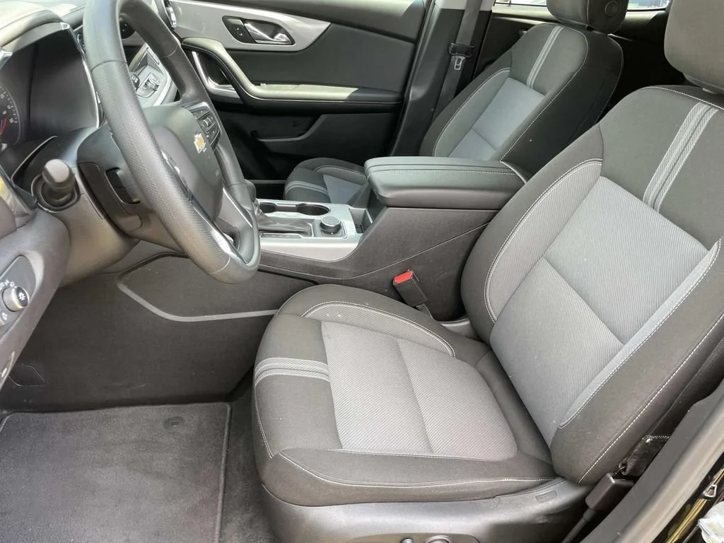 Used 2025 Black Chevrolet 2LT image 16