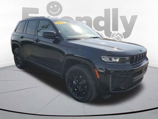 New 2026 Diamond Black Crystal Pearl-Coat Exterior Paint Jeep Altitude image 7