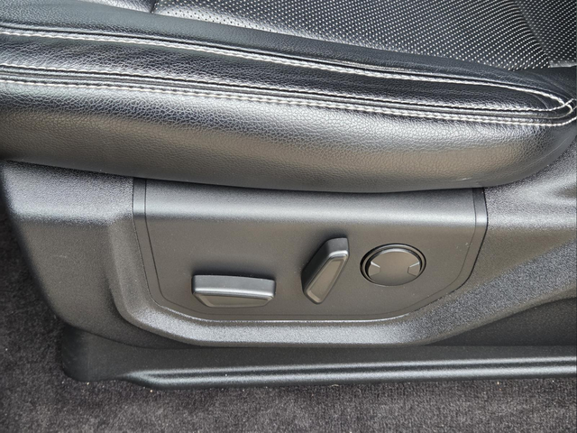 Used 2019 Gray Ford Lariat image 19