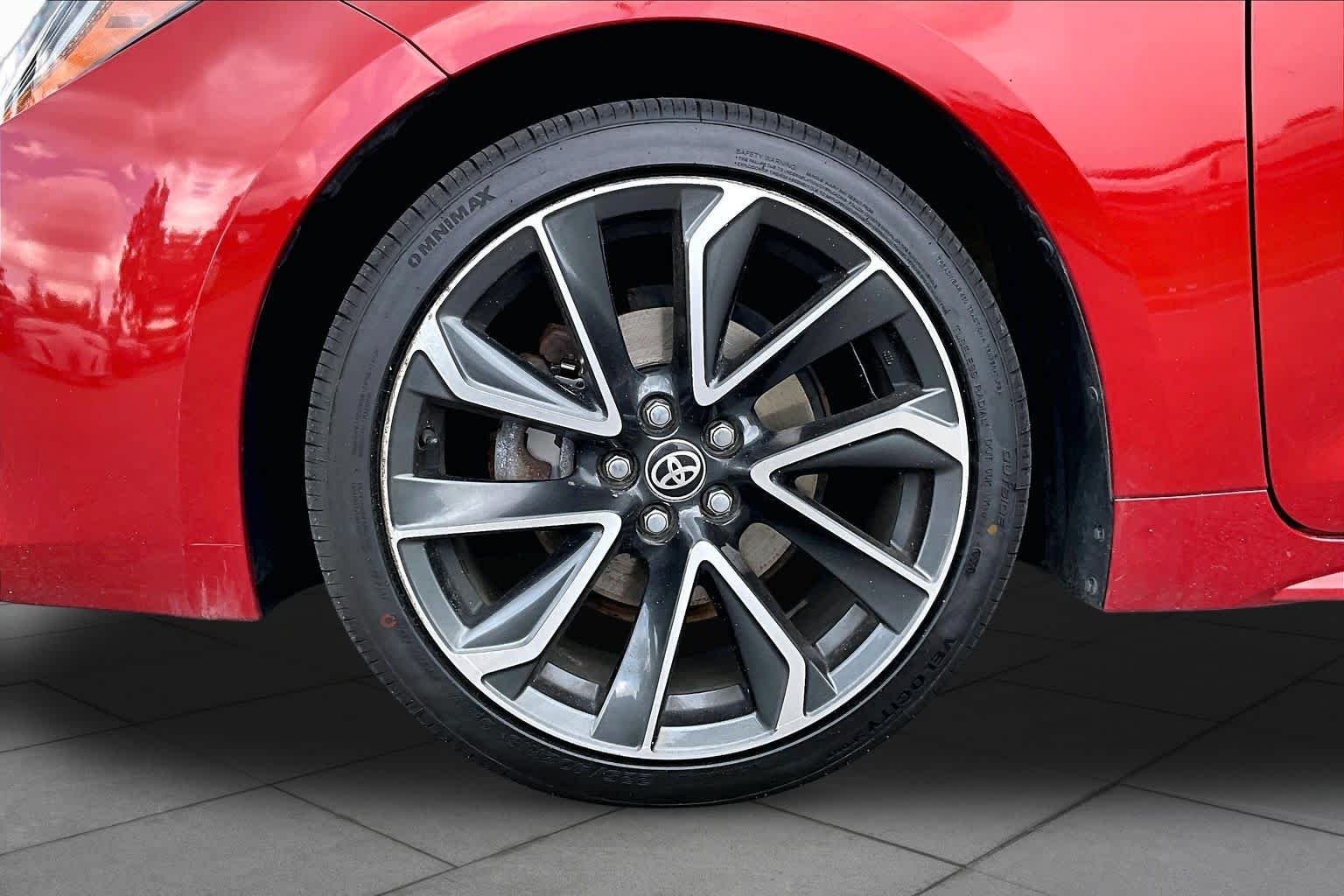Used 2019 Smoked Paprika Metallic Toyota XSE image 11