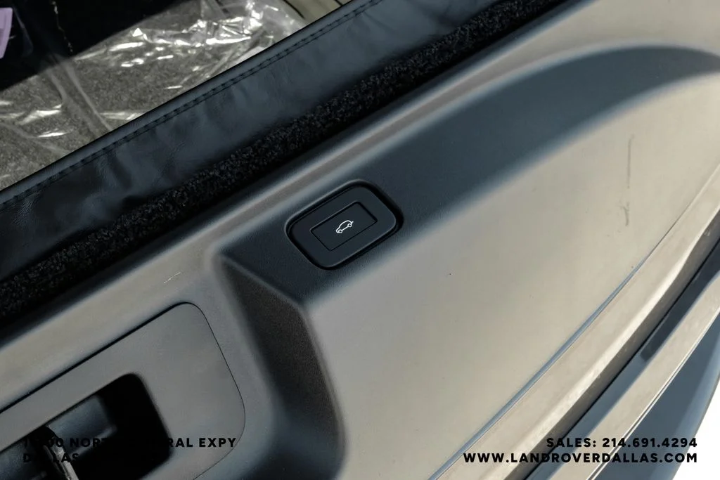 New 2026 Charente Grey Prem Met Land Rover SE image 54