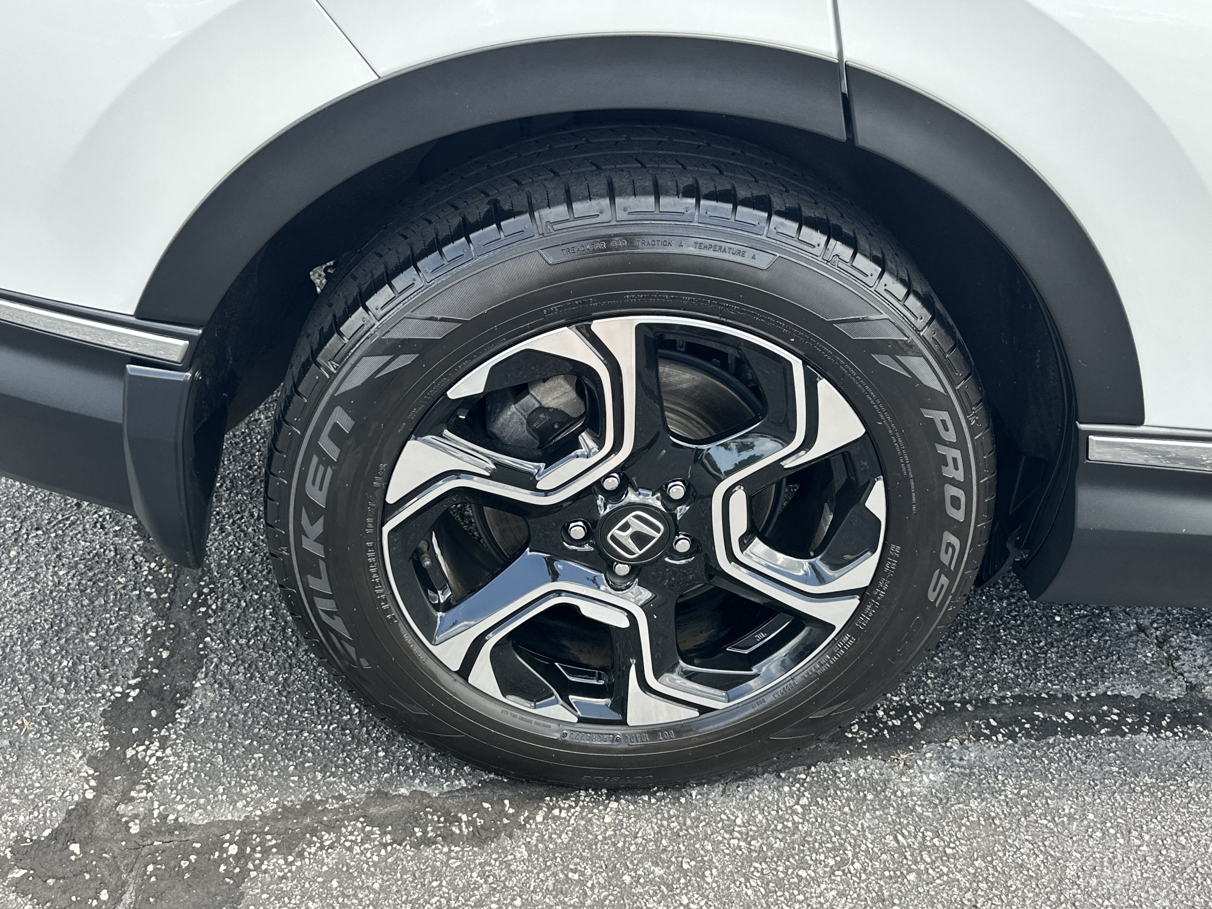 Used 2019 Platinum White Pearl Honda Touring image 19
