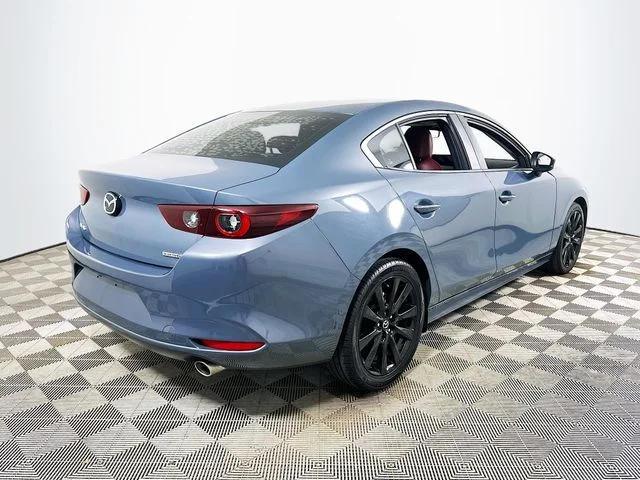 Pre-Owned 2022 Mazda3 Carbon Edition