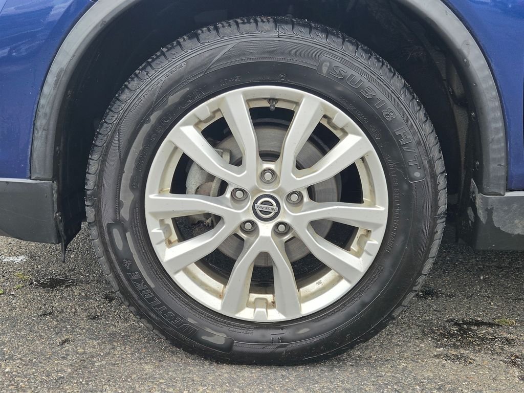 Used 2017 Blue Nissan SV image 10
