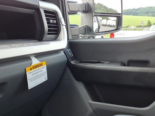 2026 Ford F-350 Super Duty Chassis Cab XL - Photo 33