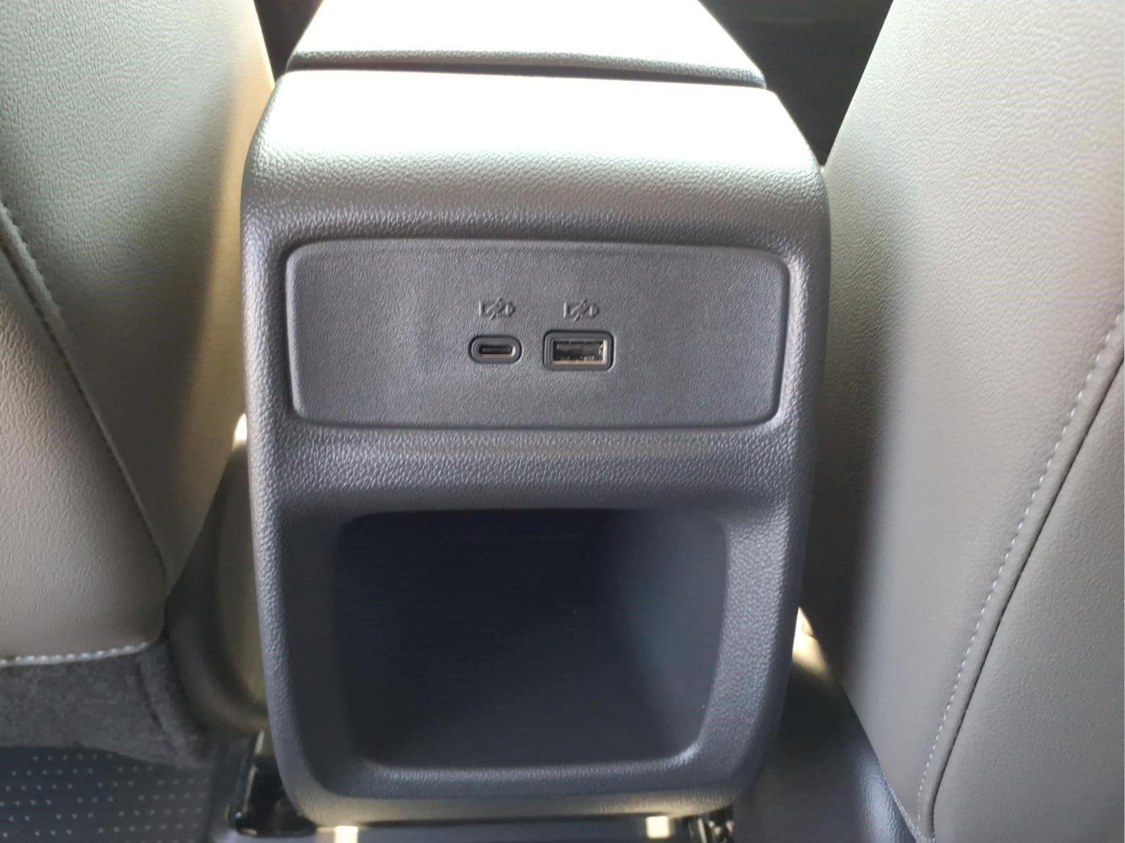 New 2026 Summit White Chevrolet ACTIV image 13