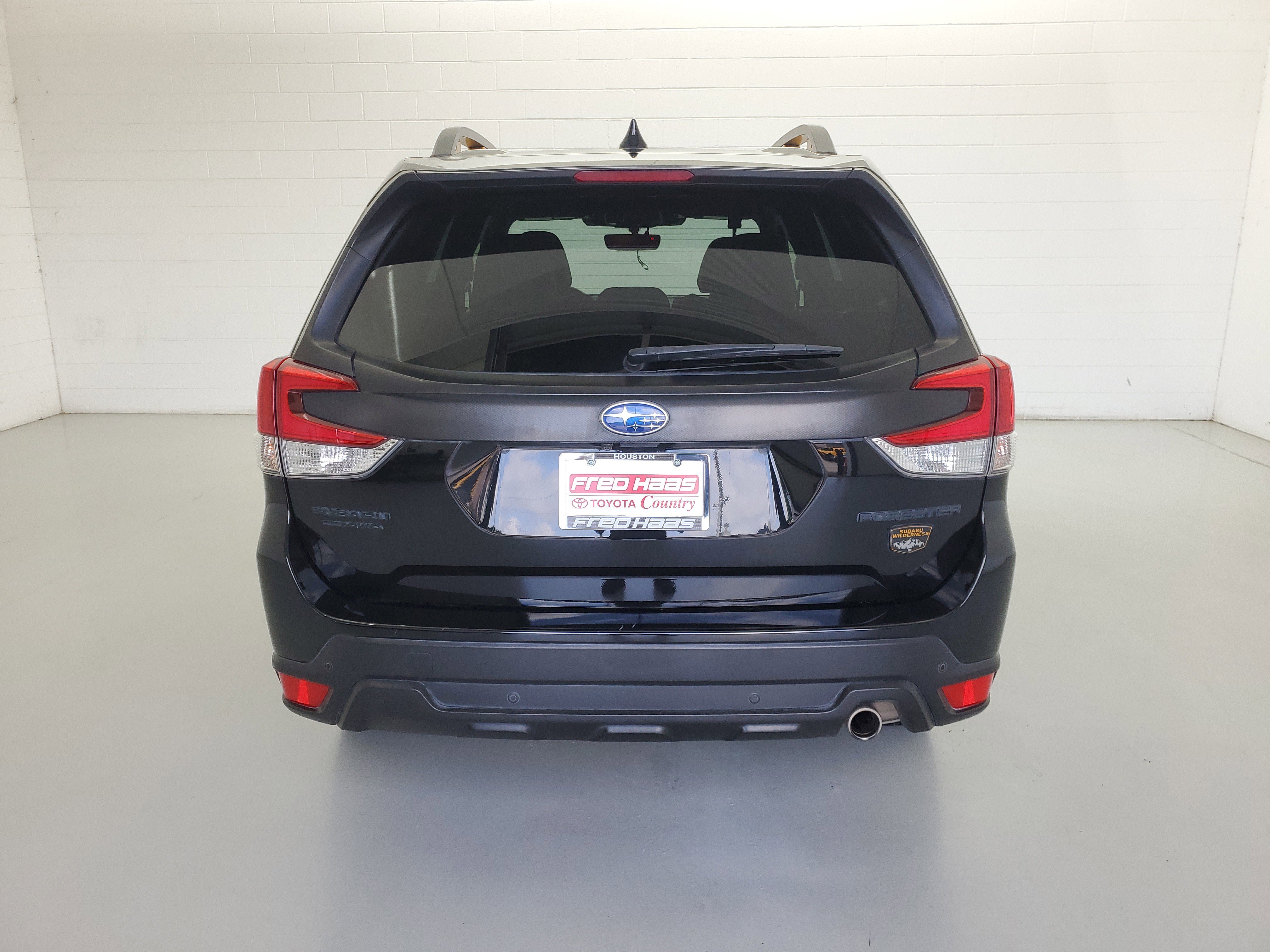 Used 2023 Crystal Black Pearl Subaru Wilderness image 6