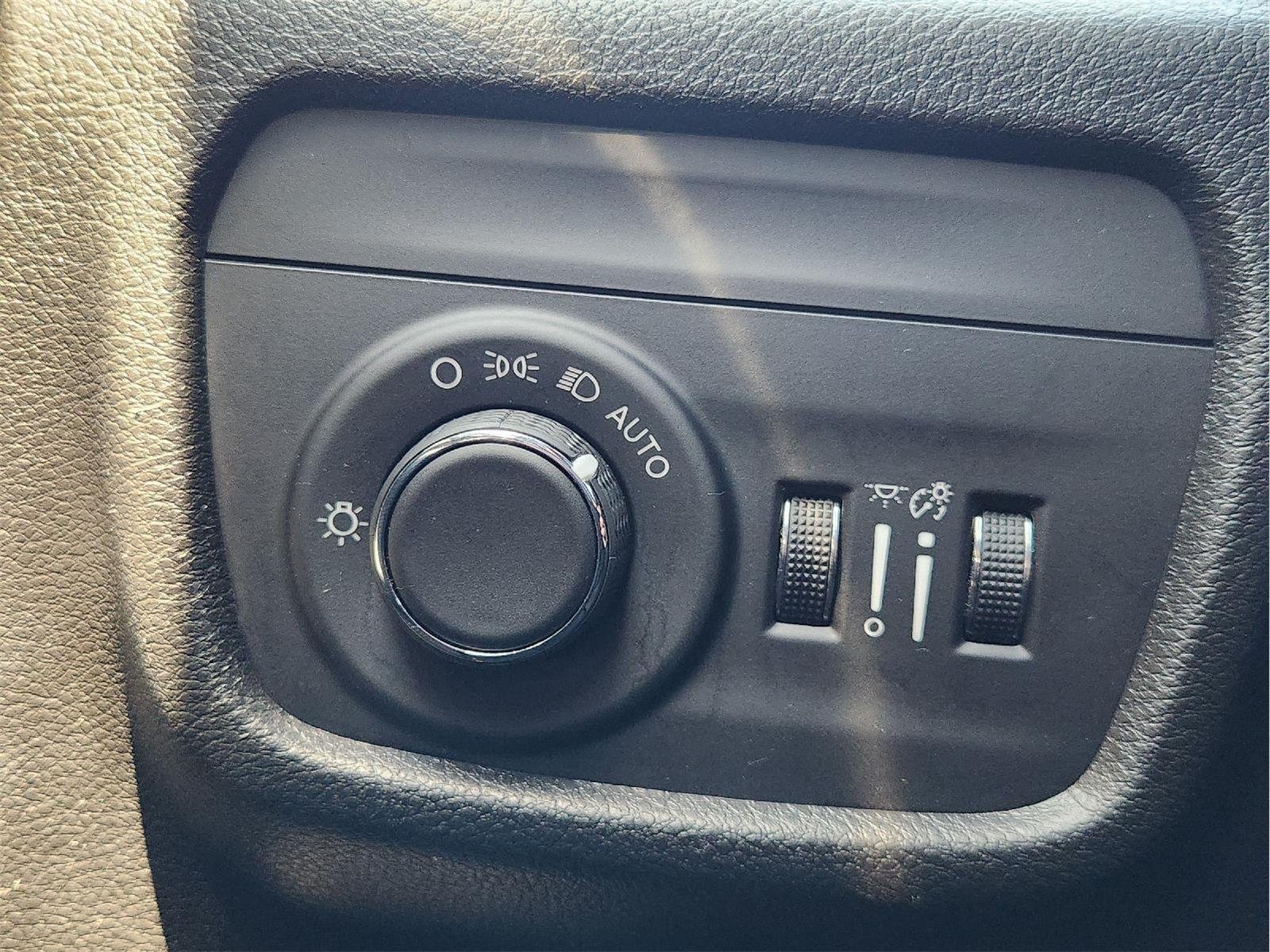 2023 Jeep Grand Cherokee L photo 22 of 34