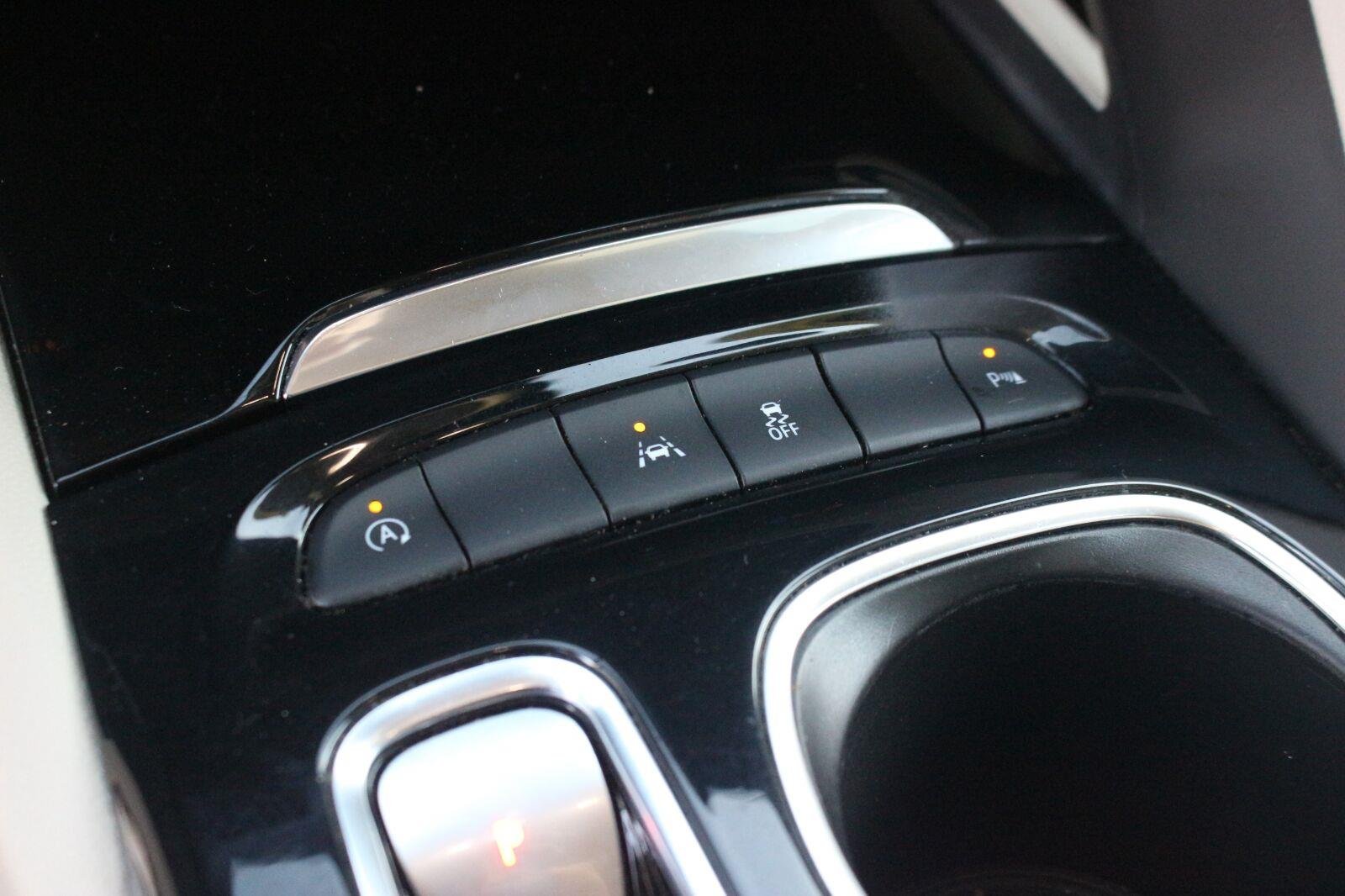 Used 2022 SUMMIT WHITE Buick Preferred image 23