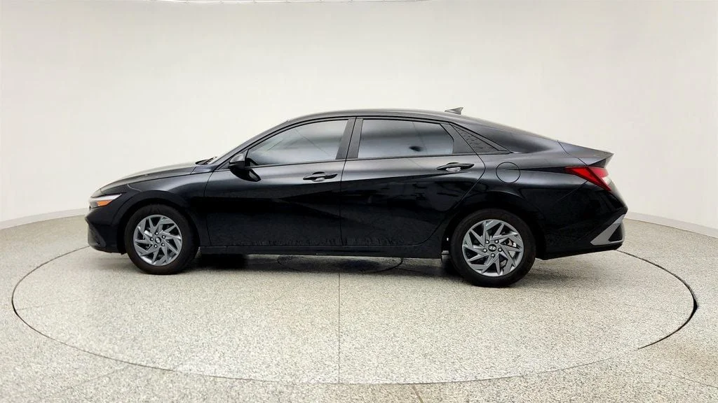 Used 2024 Abyss Black Hyundai SEL IVT image 8