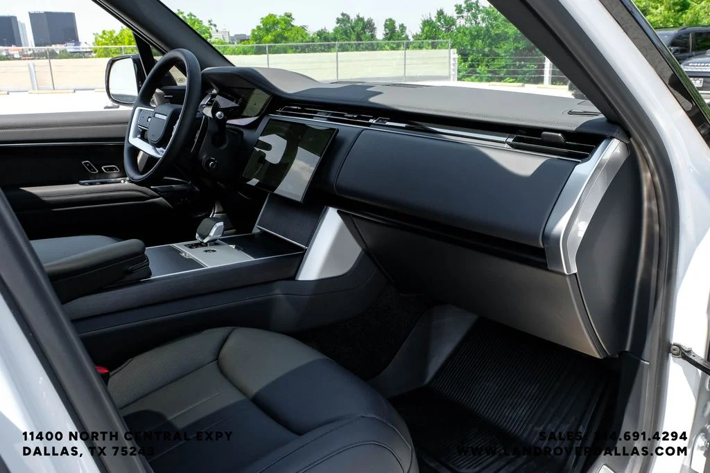 2026 Land Rover Range Rover SE - Photo 14